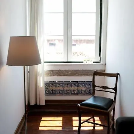 Apartmán Spacious Charming Apt In Downtown. Casa Da Baixa. *