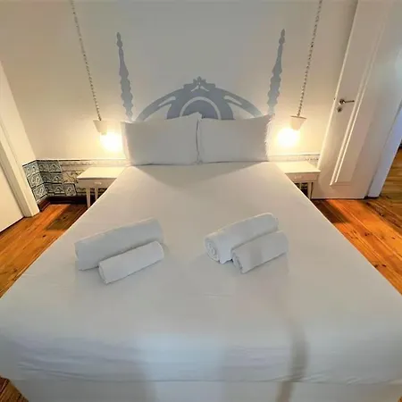 Spacious Charming Apt In Downtown. Casa Da Baixa. Apartment *