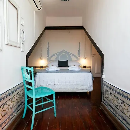 Apartment Spacious Charming Apt In Downtown. Casa Da Baixa.